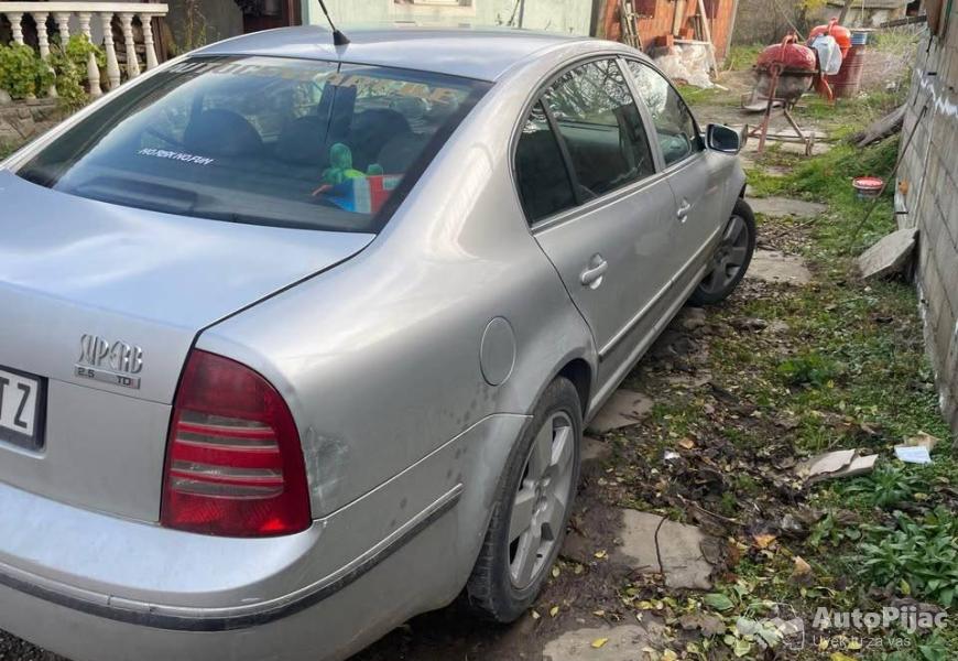 skoda_superb_25v6_4_polovni_automobili_autopijac.rs