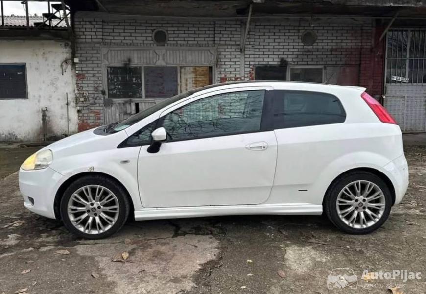 fiat_punto_19_diesel_2_polovni_automobili_autopijac.rs