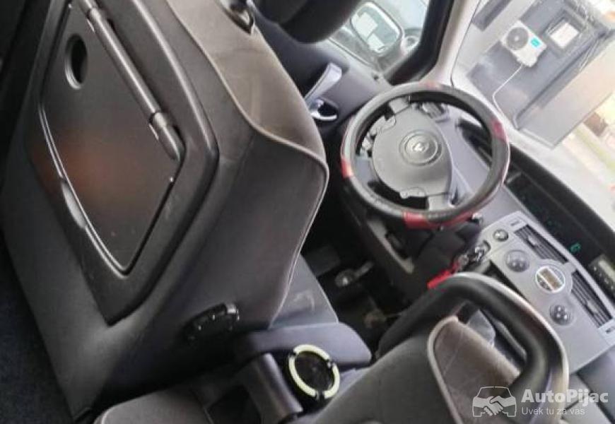senik_16_benzin_7_polovni_automobili_autopijac.rs