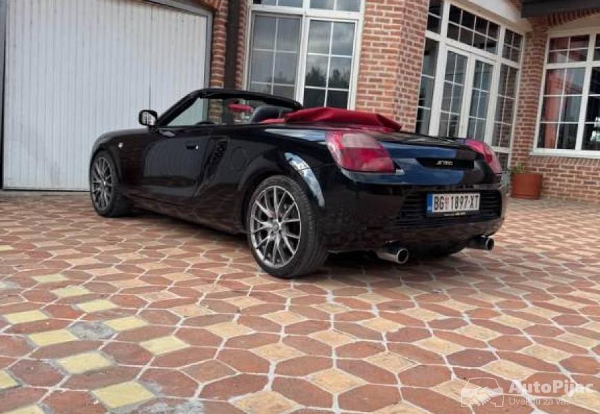 toyota_mr2_spyder_4_polovni_automobili_autopijac.rs