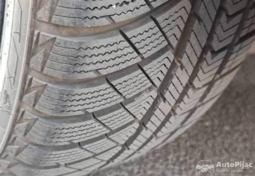 prodajem_volkswagen_passat_b6_2007_godiste_4_polovni_automobili_autopijac.rs