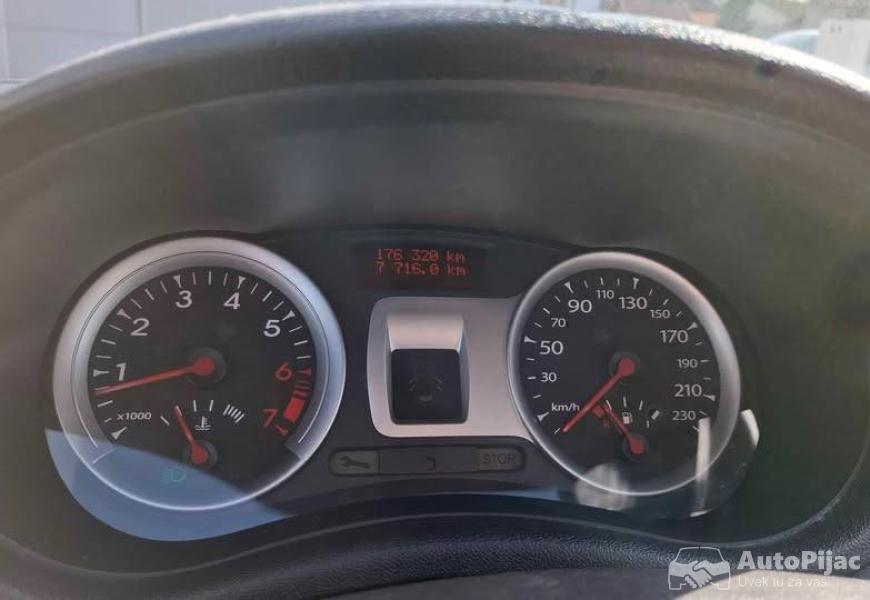 2010_renault_clio_15_polovni_automobili_autopijac.rs