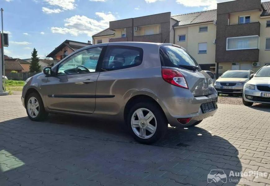 2010_renault_clio_8_polovni_automobili_autopijac.rs