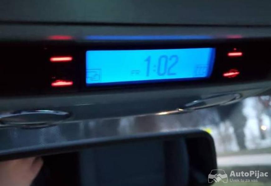 vw_multivan_25_tdi_modell_atlantis_9_polovni_automobili_autopijac.rs