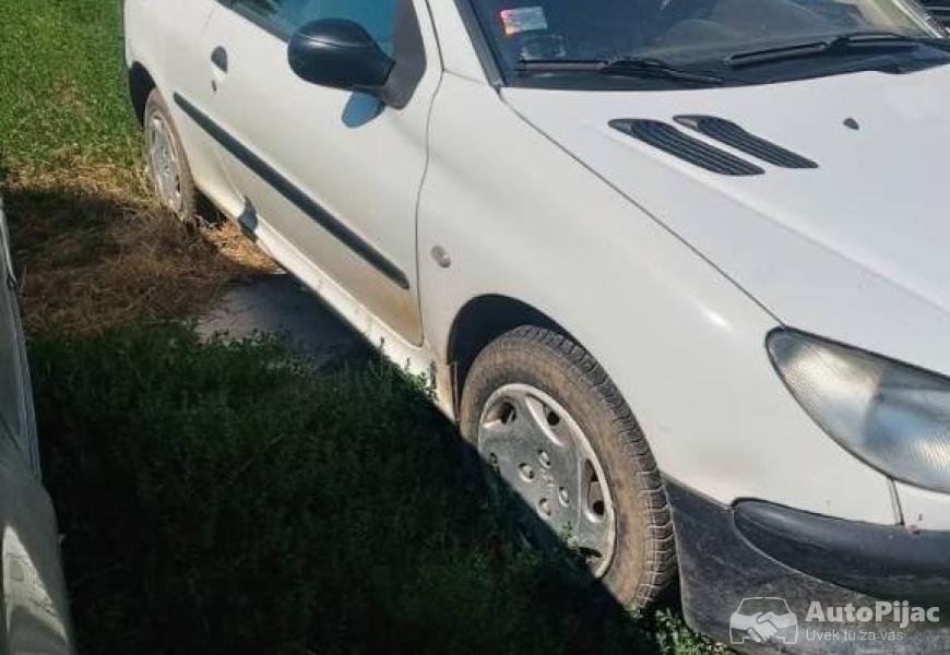 pezo_206_19dizel_4_polovni_automobili_autopijac.rs