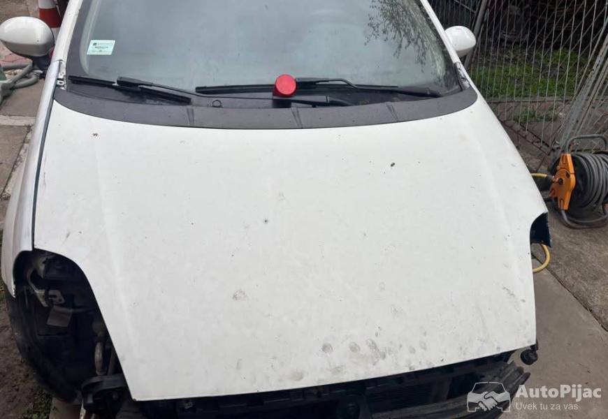 fiat_grande_punto_13_multinet_5_polovni_automobili_autopijac.rs