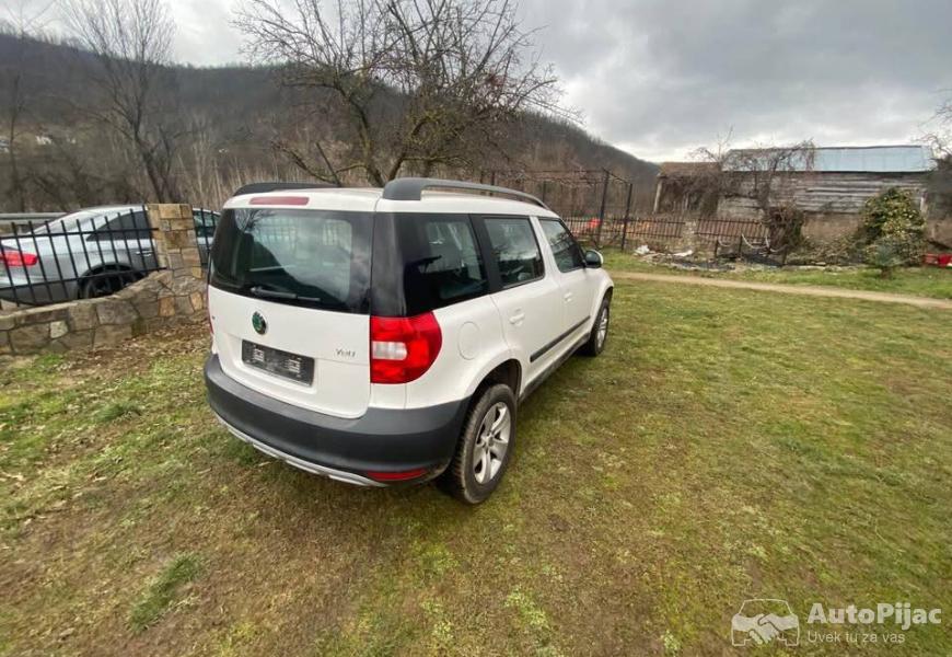skoda_yeti_20_2013god_registrovana_godinu_dana_aut_6_polovni_automobili_autopijac.rs