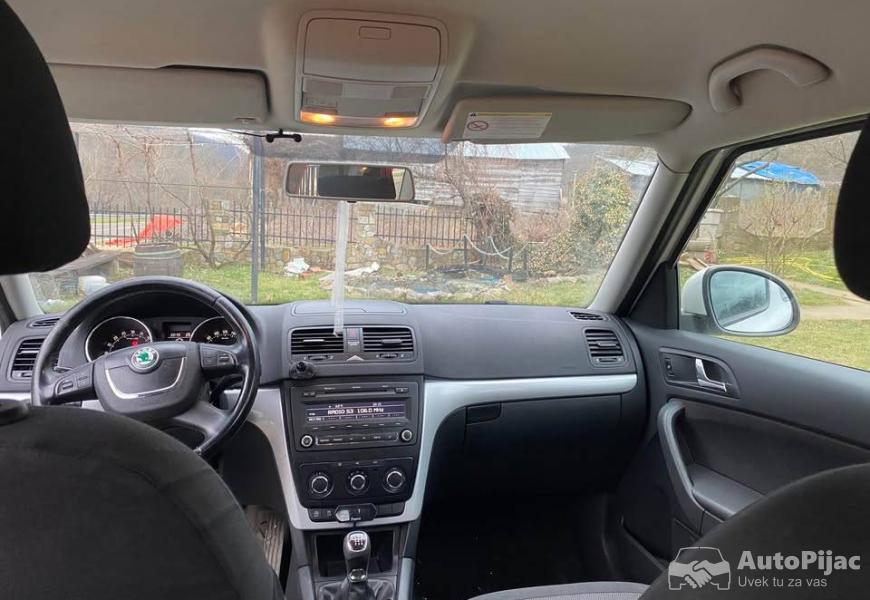 skoda_yeti_20_2013god_registrovana_godinu_dana_aut_7_polovni_automobili_autopijac.rs