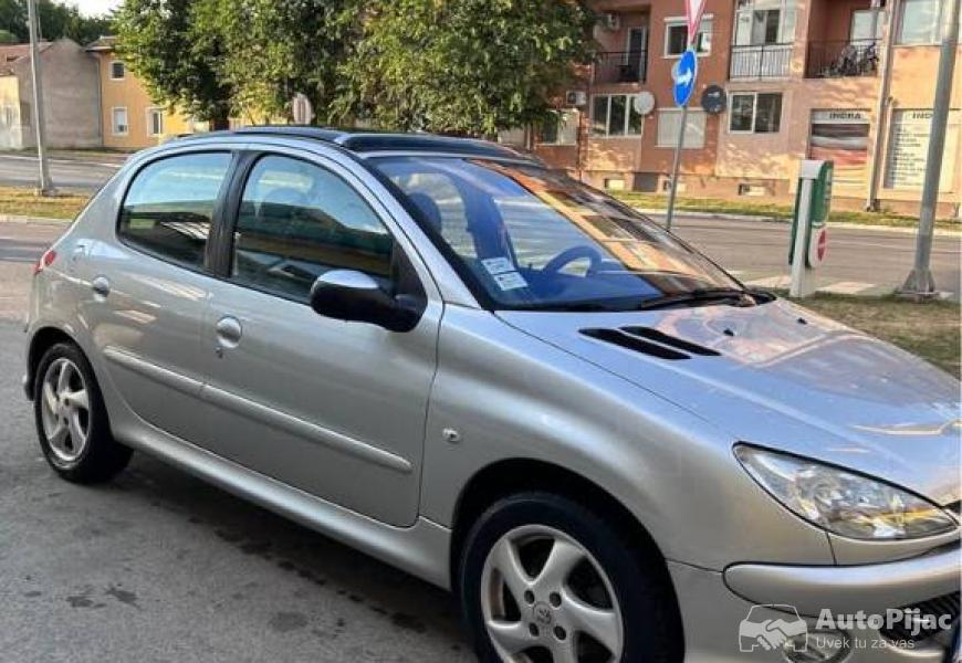 peugeot_206_16hdi_109ks_2005_2_polovni_automobili_autopijac.rs