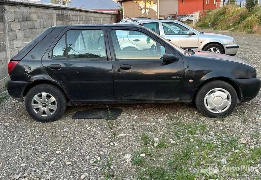 ford_fiesta_13_benz_4_polovni_automobili_autopijac.rs