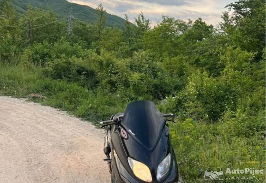 tmax_500_full_malosii_5_polovni_automobili_autopijac.rs