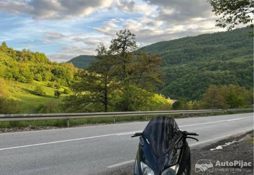 tmax_500_full_malosii_7_polovni_automobili_autopijac.rs
