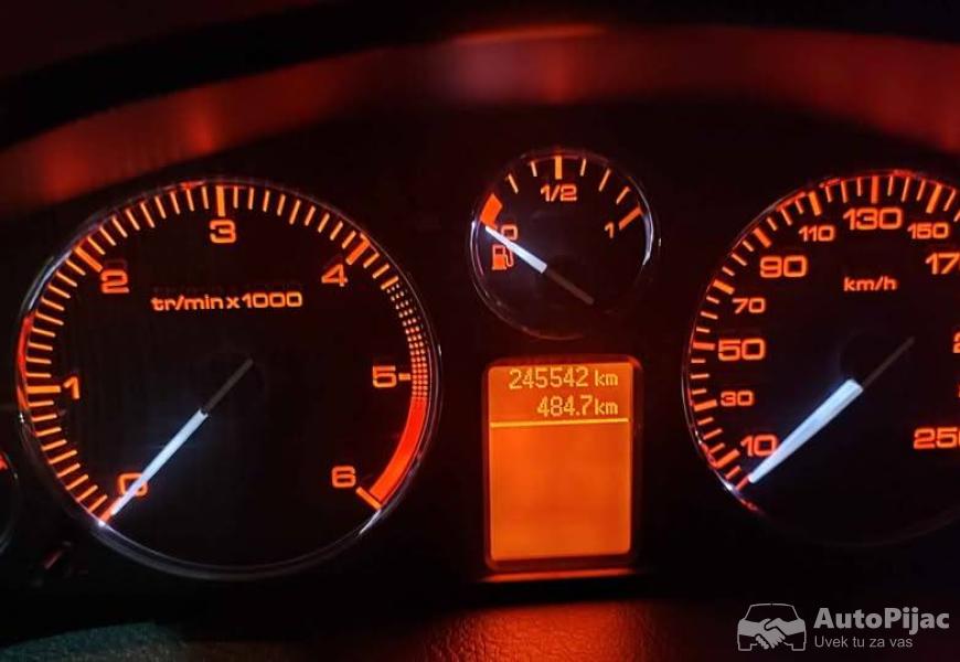 na_prodaju_pezo_407_hdi_2005_godina_tek_registovan_10_polovni_automobili_autopijac.rs