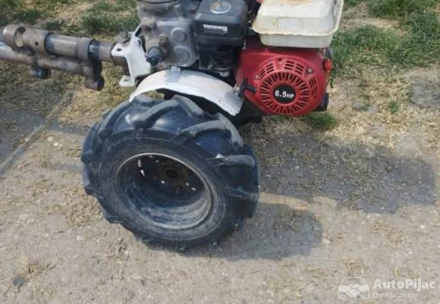 na_prodaju_honda_g_42_3_brzine_pali_radi_ide_cena_2_polovni_automobili_autopijac.rs