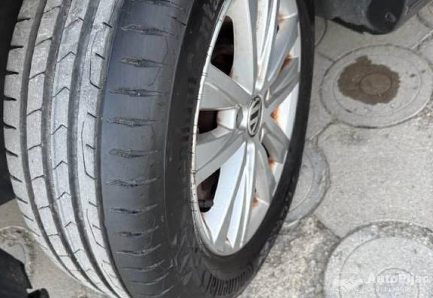 touran_20dizel_10_polovni_automobili_autopijac.rs