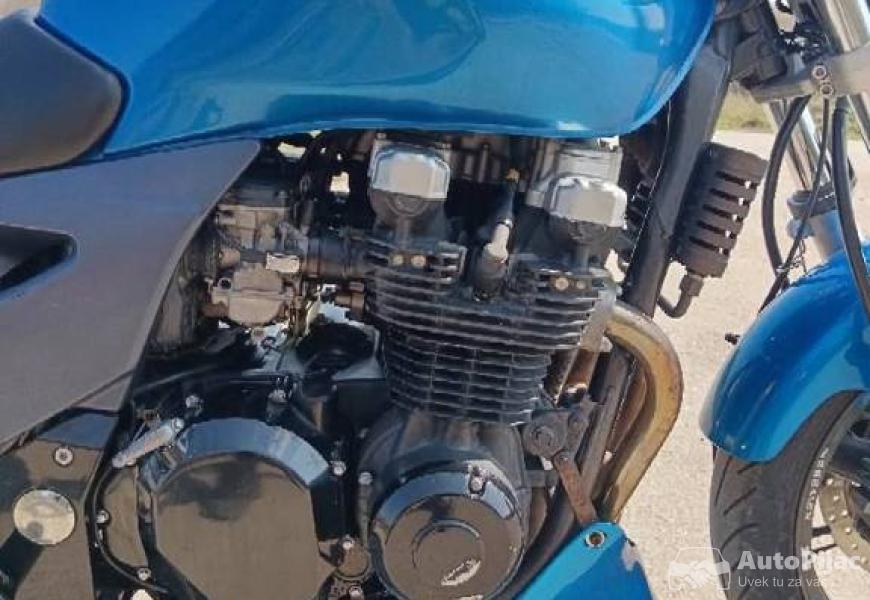 kawasaki_zr_7_4_polovni_automobili_autopijac.rs