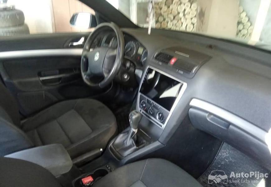 skoda_octavia19tdi77kw2008regdo_052027_8_polovni_automobili_autopijac.rs