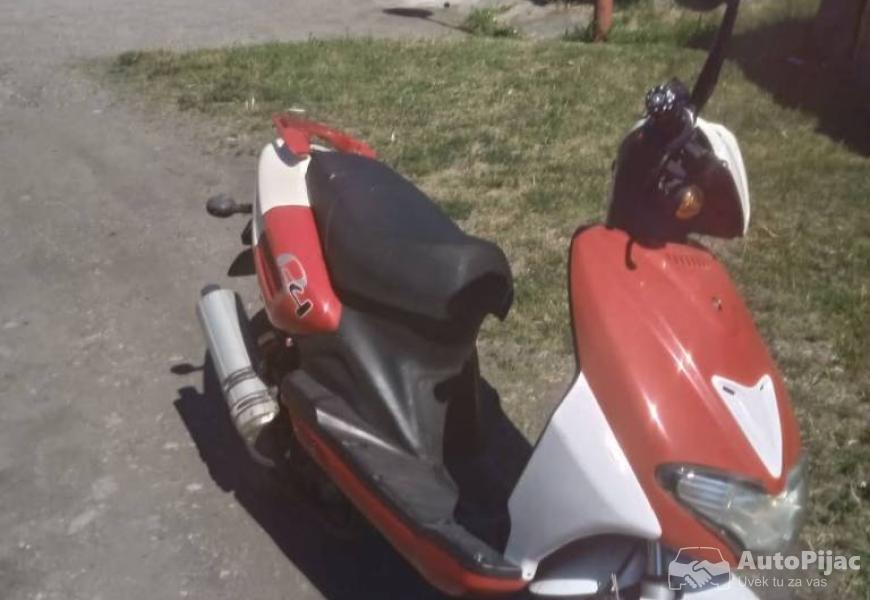 skurer_4t_komplet_sreden_registrovan_vlasnik_3_polovni_automobili_autopijac.rs