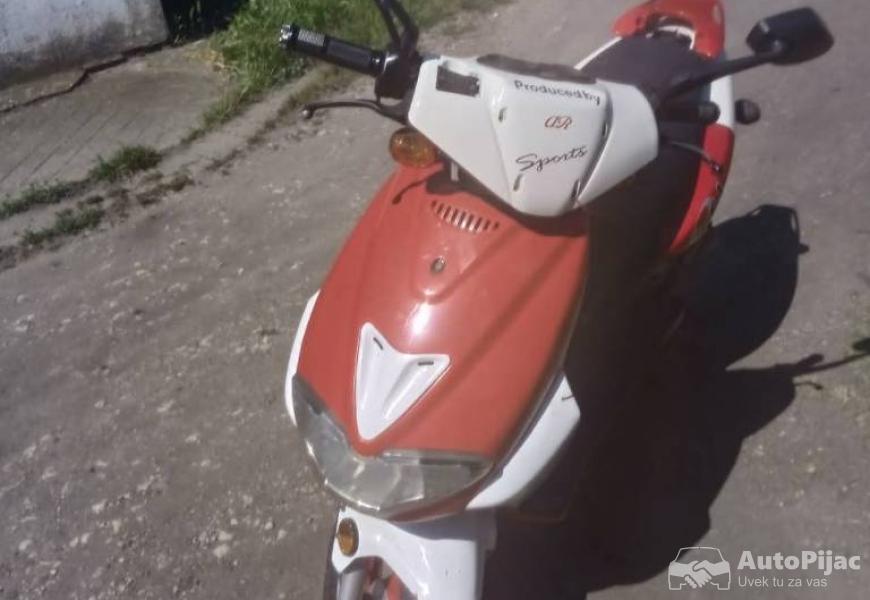 skurer_4t_komplet_sreden_registrovan_vlasnik_4_polovni_automobili_autopijac.rs