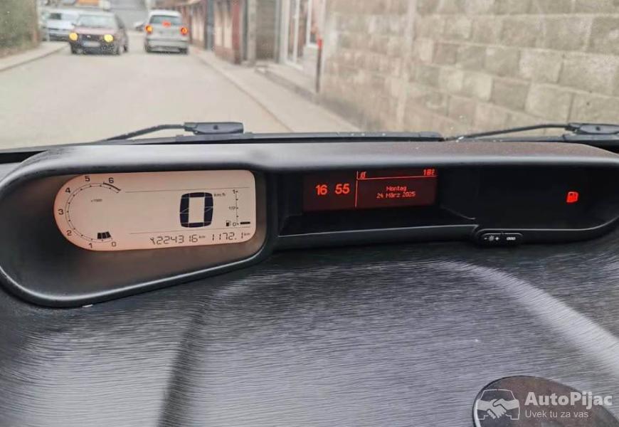 citroen_pikaso_3_2012_god_10_polovni_automobili_autopijac.rs