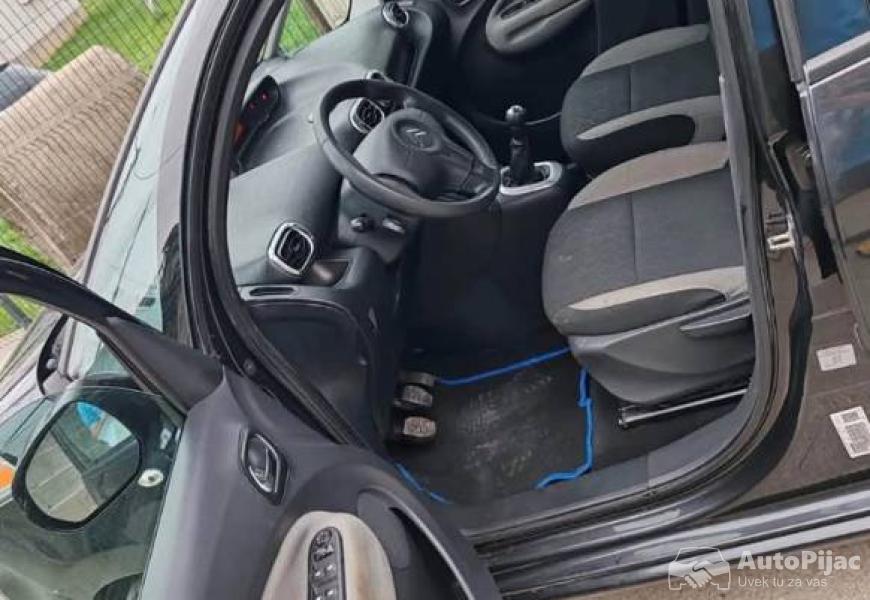 citroen_pikaso_3_2012_god_4_polovni_automobili_autopijac.rs