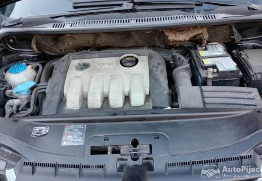 volkswagen_touran_19_tdi_77_kw_9_polovni_automobili_autopijac.rs