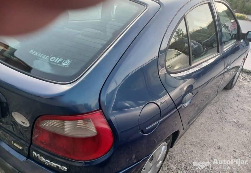 renomegan_19dtdi_4_polovni_automobili_autopijac.rs