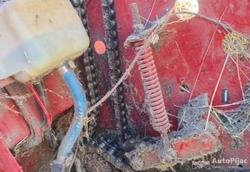 rolo_presa_newholland_fabricko_stanje_12_polovni_automobili_autopijac.rs