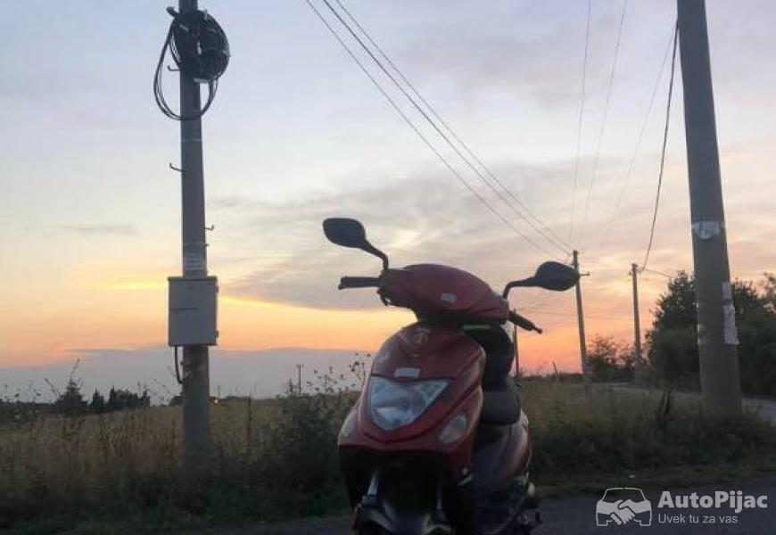 2019godiste_skuter50_kubika_ima_papire_nije_regist_7_polovni_automobili_autopijac.rs
