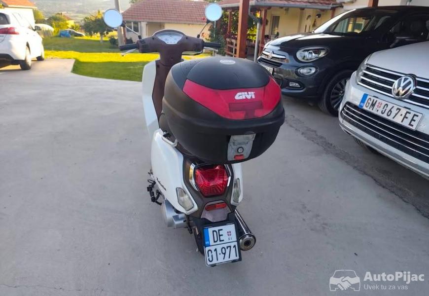 keeway_125_5_polovni_automobili_autopijac.rs