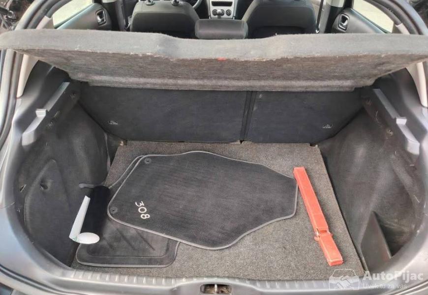 peugeot_308_2008godiste_reg_godinu_dana_10_polovni_automobili_autopijac.rs