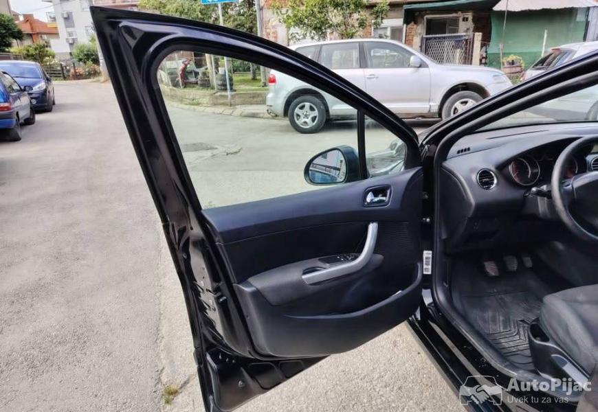 peugeot_308_2008godiste_reg_godinu_dana_11_polovni_automobili_autopijac.rs