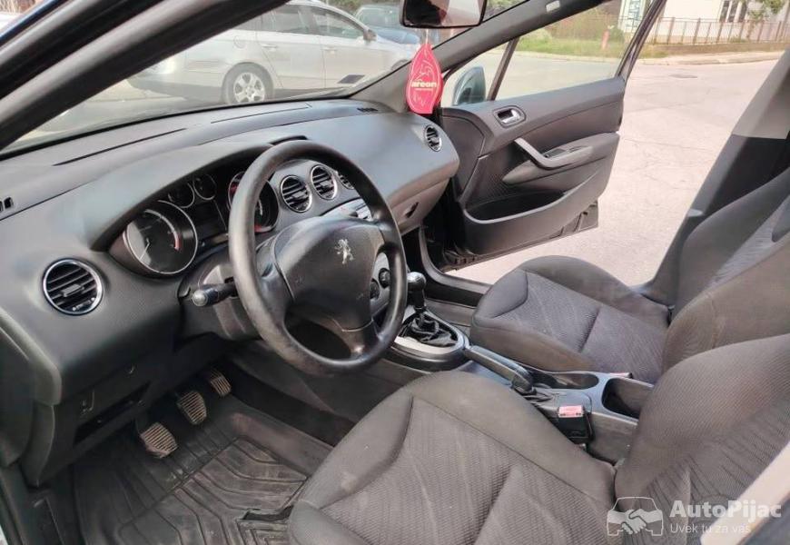 peugeot_308_2008godiste_reg_godinu_dana_12_polovni_automobili_autopijac.rs