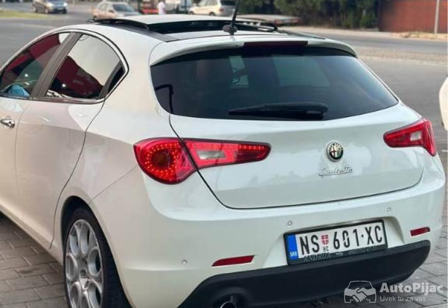 alfa_romeo_giulietta_16_105ks_dizel_2_polovni_automobili_autopijac.rs