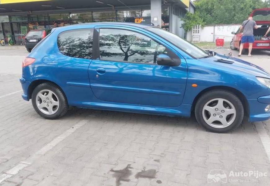 14_hdi2005godreg_do_5_meseca_2027godvlasnikuredno_7_polovni_automobili_autopijac.rs