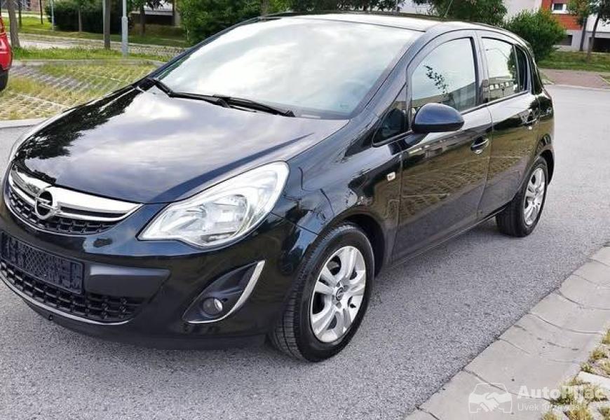 prelepa_korsa_2013_12_benzin_209000km_servisna_na_1_polovni_automobili_autopijac.rs