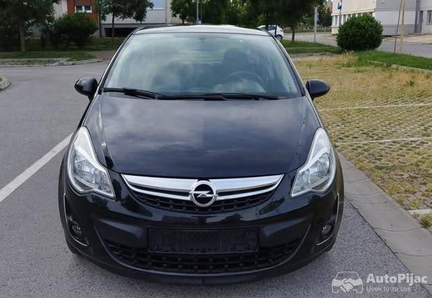 prelepa_korsa_2013_12_benzin_209000km_servisna_na_2_polovni_automobili_autopijac.rs
