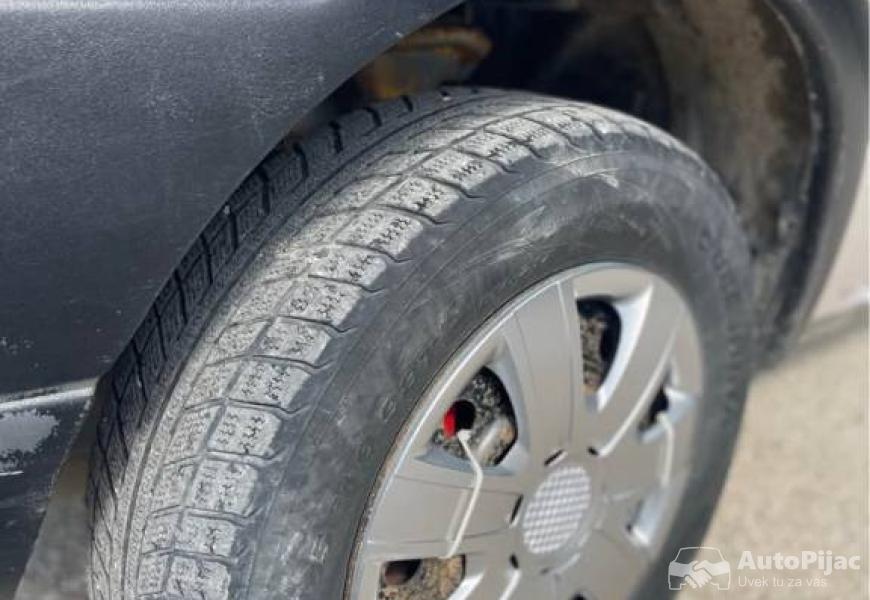 land_rover_freelander_20d_2001_4x4_10_polovni_automobili_autopijac.rs