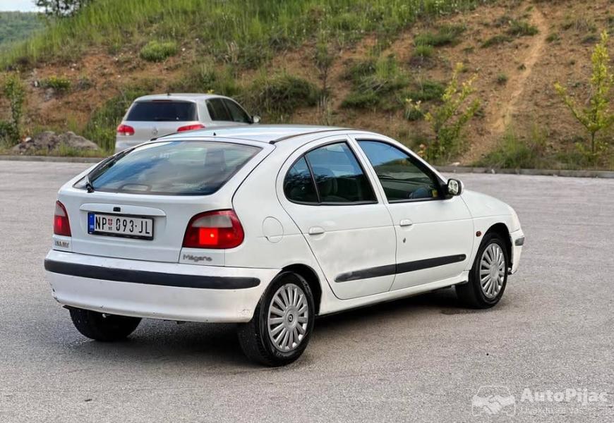 reno_megan_automatik_tek_registrovan_3_polovni_automobili_autopijac.rs