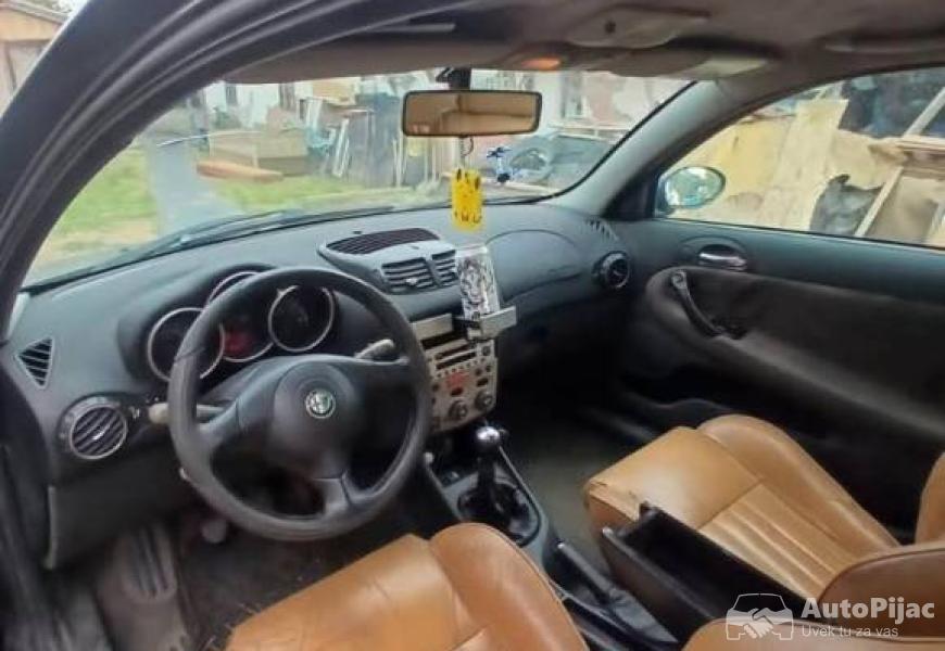alfa_147_19jtd_5_polovni_automobili_autopijac.rs
