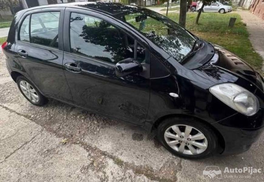 toyota_yaris_13_vvti_3_polovni_automobili_autopijac.rs