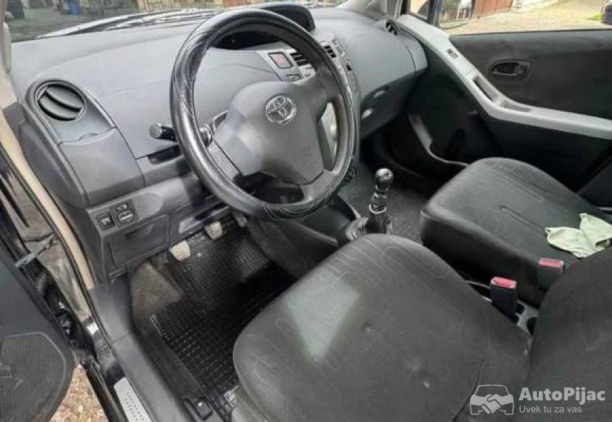 toyota_yaris_13_vvti_7_polovni_automobili_autopijac.rs