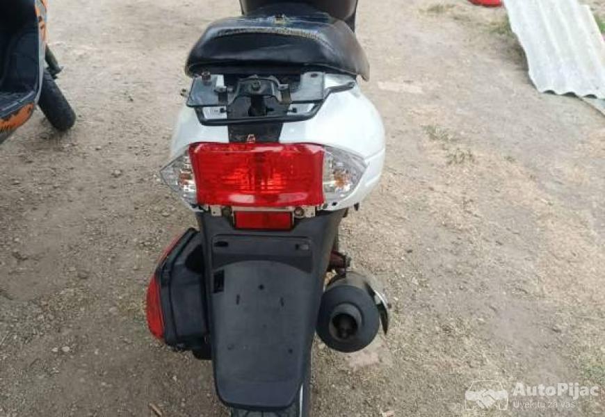 skuteri_5_polovni_automobili_autopijac.rs