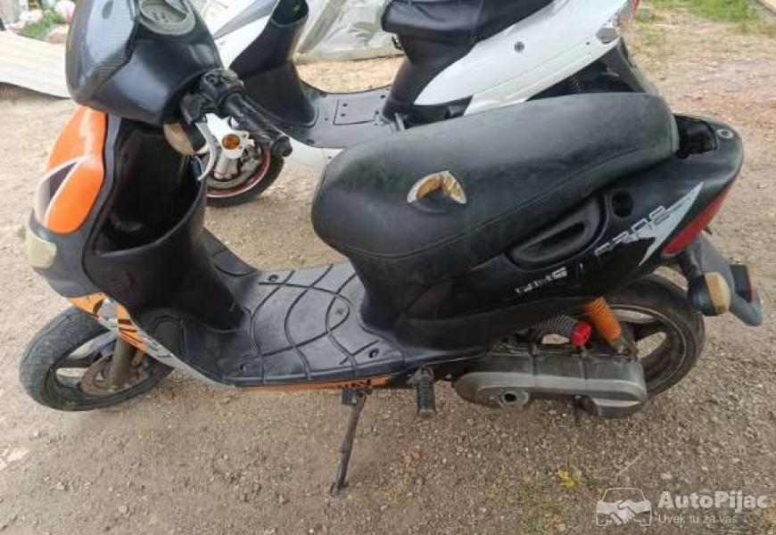 skuteri_9_polovni_automobili_autopijac.rs