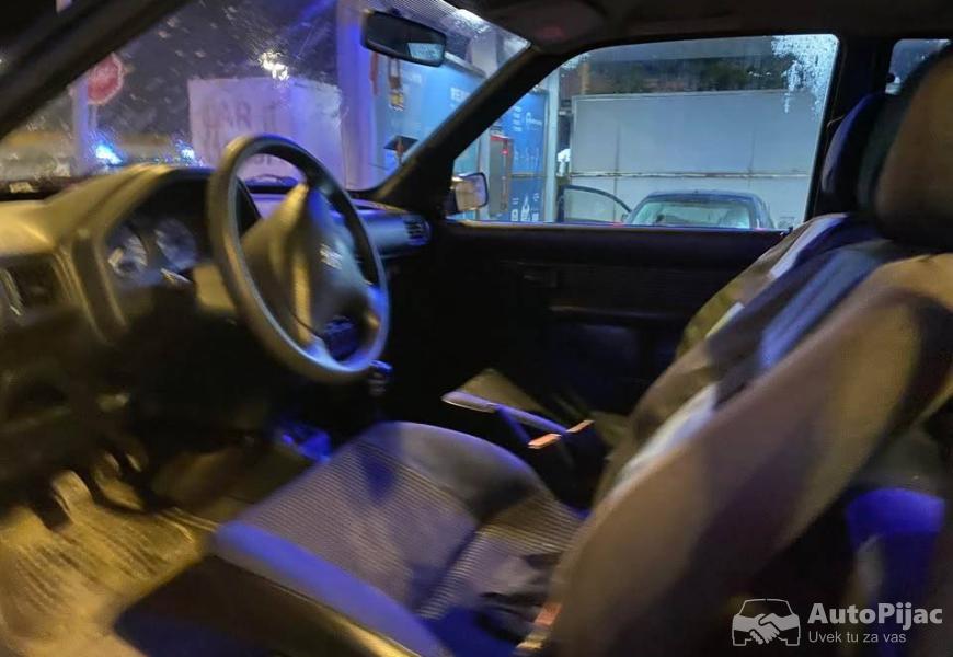 pezo_106_11_benzin_7_polovni_automobili_autopijac.rs