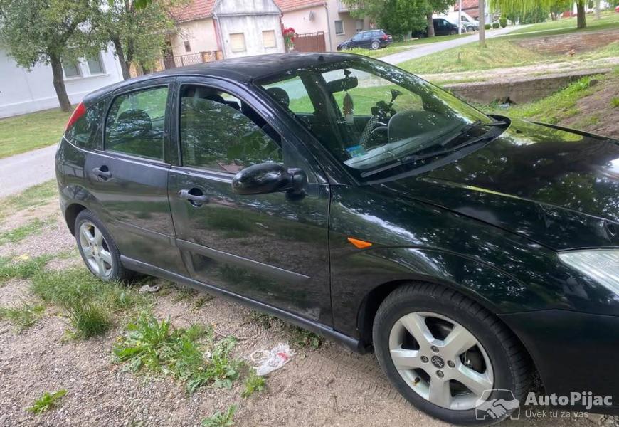 ford_fokus_18_benzin_2_polovni_automobili_autopijac.rs
