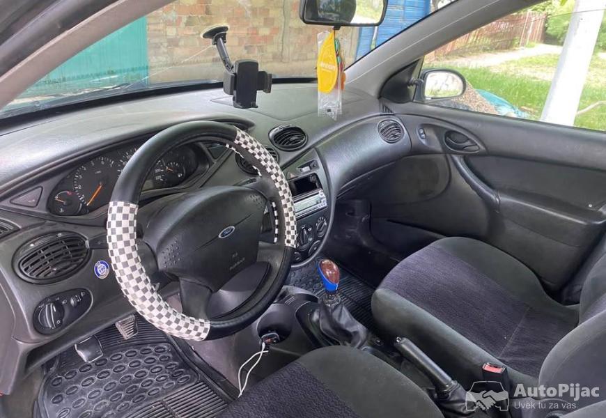 ford_fokus_18_benzin_5_polovni_automobili_autopijac.rs