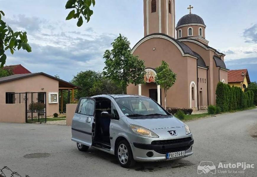 pezo_1007_14hdi_registrovan_1350e_8_polovni_automobili_autopijac.rs