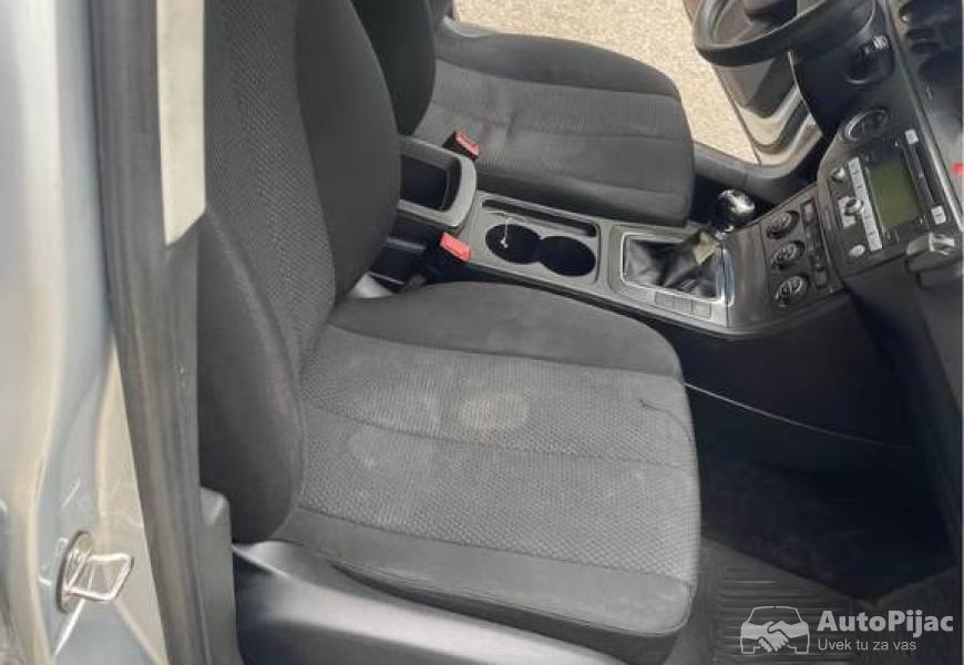pasat_b6_20tdi_103kw_2006god_9_polovni_automobili_autopijac.rs