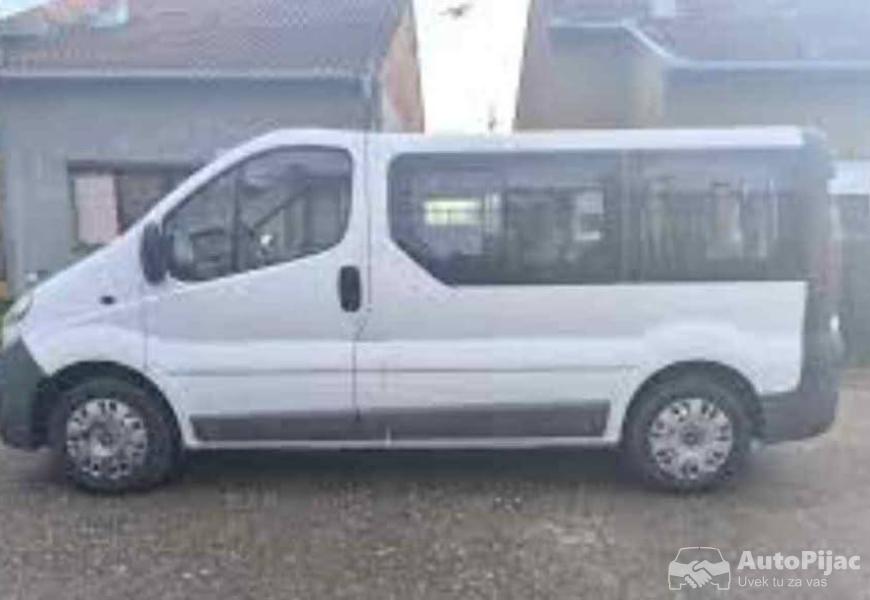 potreban_putnicki_kombi_1_polovni_automobili_autopijac.rs